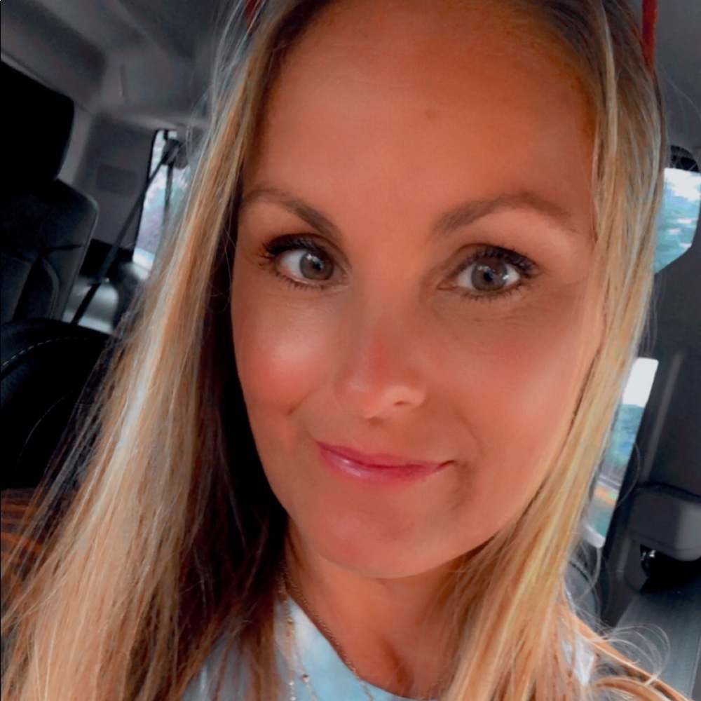 Meet your Posher, Nicole